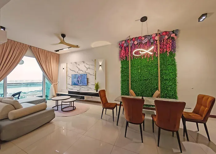 Paragon Suites Ciq Homestay By Welcome Home